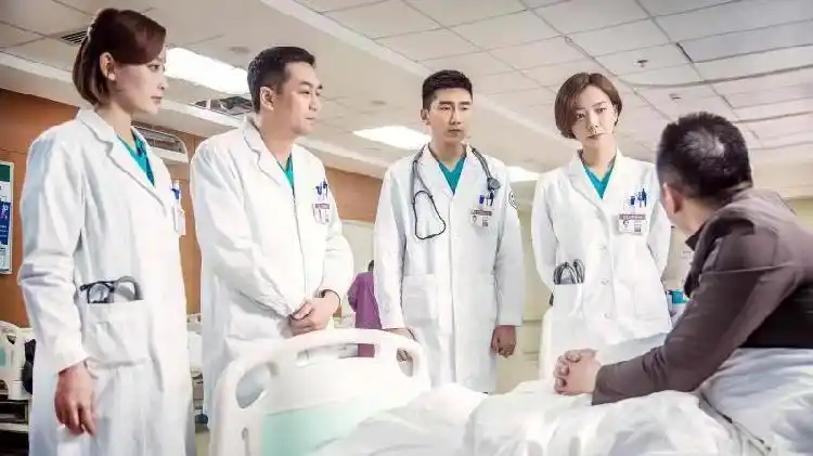 高晓菲《急诊科医生》"翻红"热播 致敬白衣天使