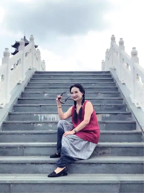 女人如花,岁月添优雅!