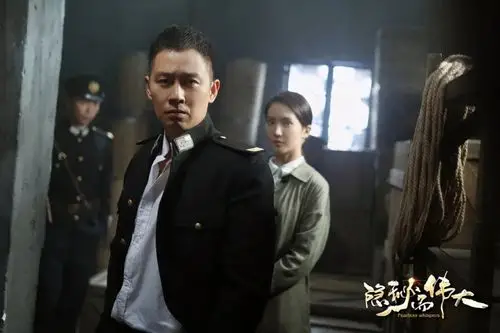 潜伏播出12年今余则成扫黑翠萍扶贫盛乡扮演者竟是逃犯