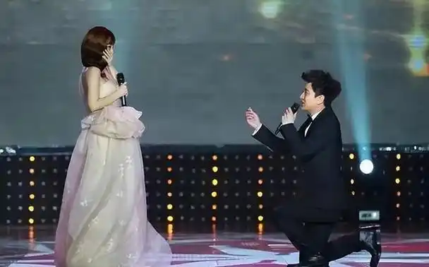 为何李小璐离婚后一直无绯闻真实原因揭晓她并非在守候贾乃亮