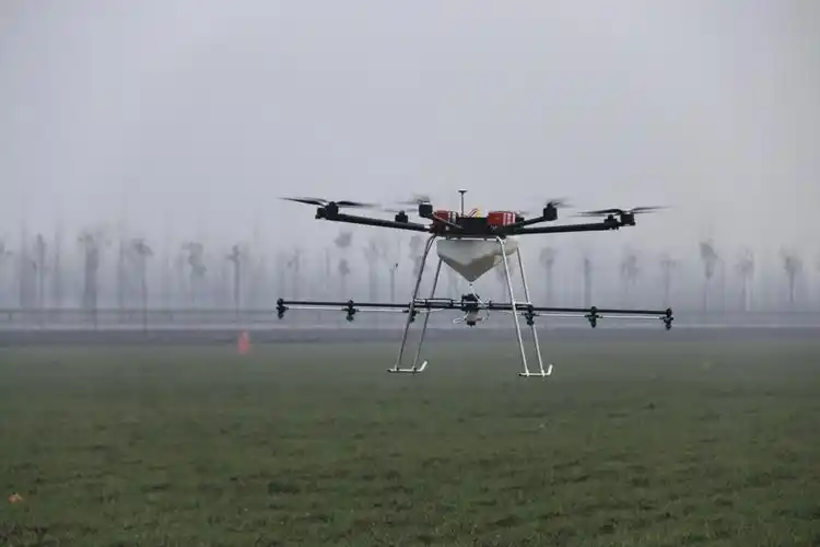 农药喷洒农用植保飞机