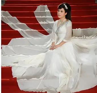 周燕君新作《黑玫瑰》新曲风 缔造乐坛优雅意境