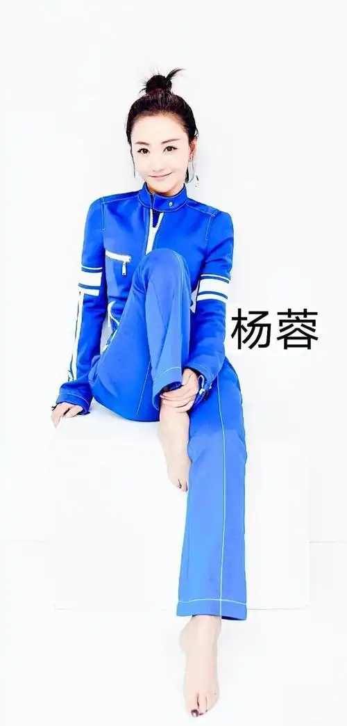 光脚丫的女明星说实话谁最俏皮可爱二