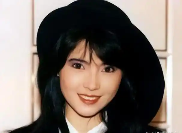 蓝洁瑛自曝被曾志伟"搞事",而刘嘉玲的一句话,很耐人寻味