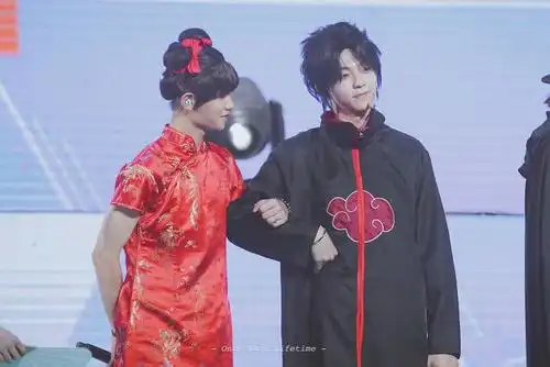 贾春丽不服于是找来了宇智波农一起battle