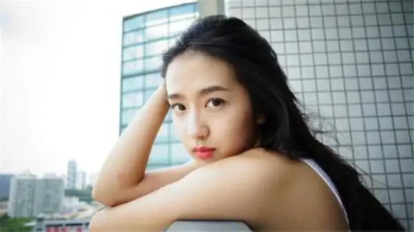 许龄月的胸是什么型的有多大图片 许龄月最想删掉的早期照片曝光