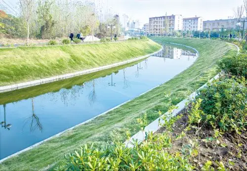 昔日龙须沟今朝景观渠