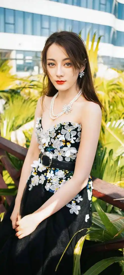 美女系列壁纸地87期-迪丽热巴