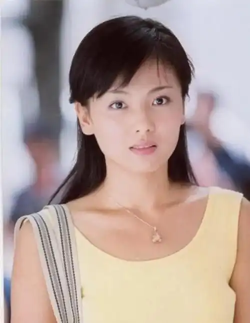 "国民媳妇"刘涛:事业巅峰期却选择嫁人,凭借拍戏替夫王珂还债