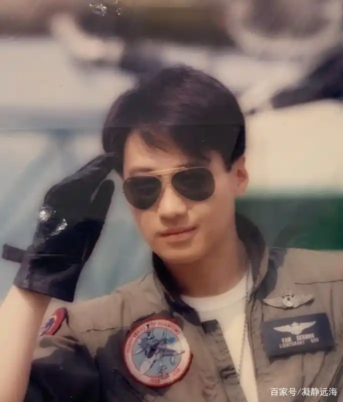 黎明:四大天王之一,年轻的模样很帅气