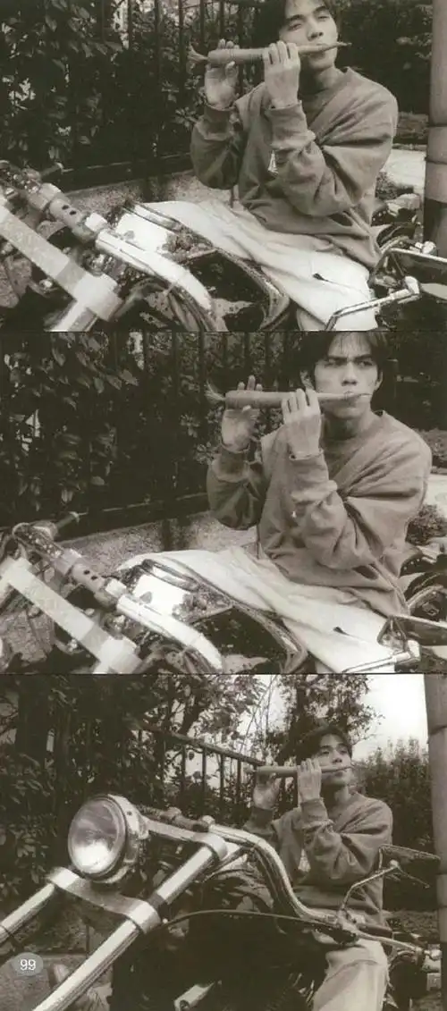 周杰伦复古老照片,明明是周杰伦青涩时期的老照片