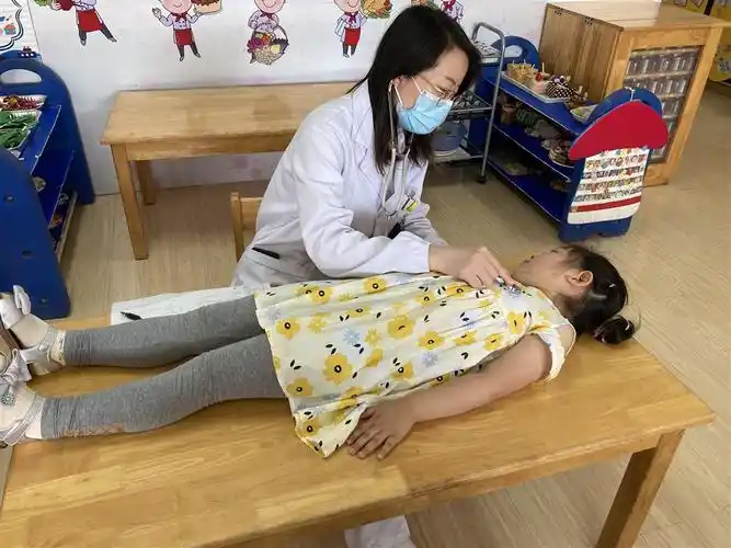 新城逸境幼六一体检健康相伴快乐成长