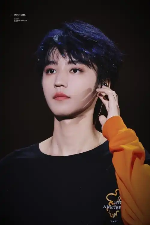 王俊凯十周年演唱会单人机位##陪王俊凯奔赴每一个十年