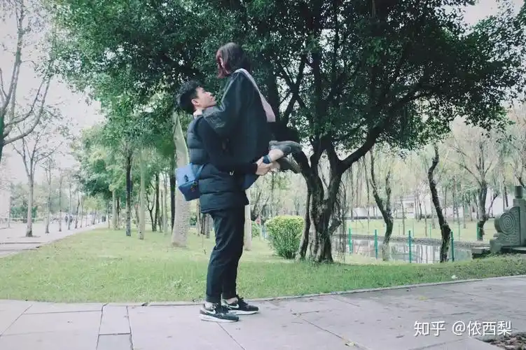 我158他185,虽然数字一样,却是最萌身高差组合.