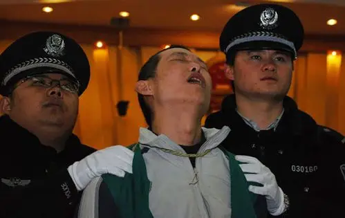 贵阳召开公判大会两人会后被执行死刑组图