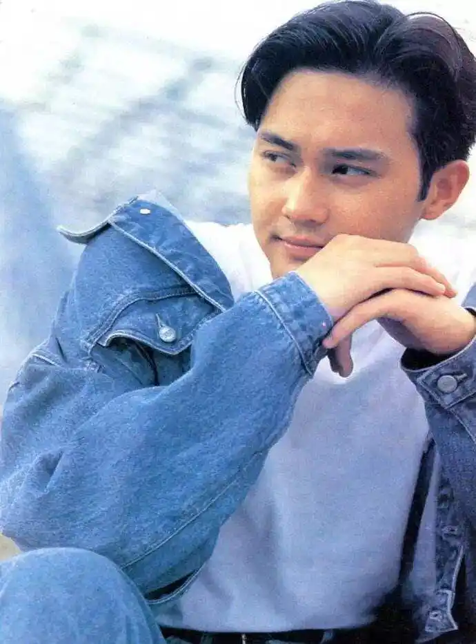 没人觉得这个球员有张智霖年轻时的影子吗