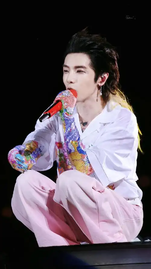 华晨宇肌肉线条##2024华晨宇火星演唱会