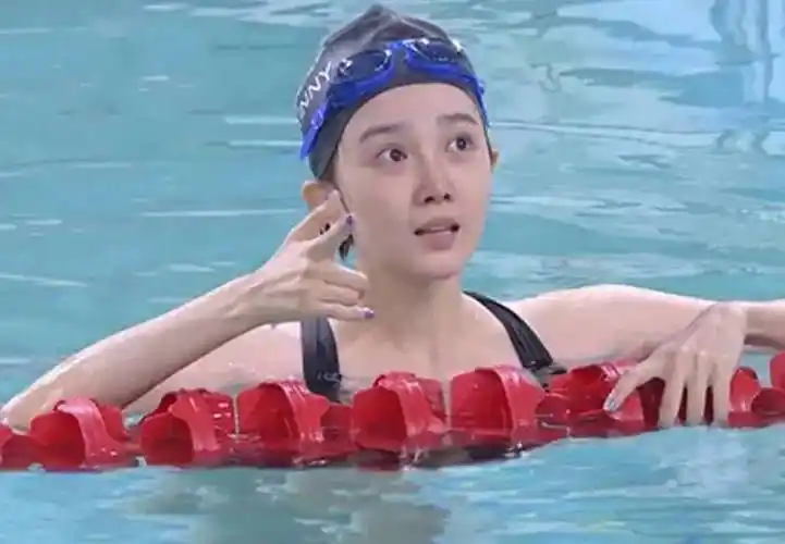 原创中国游泳现役五大美女张雨霏傅园慧上榜第一犹如仙女下凡