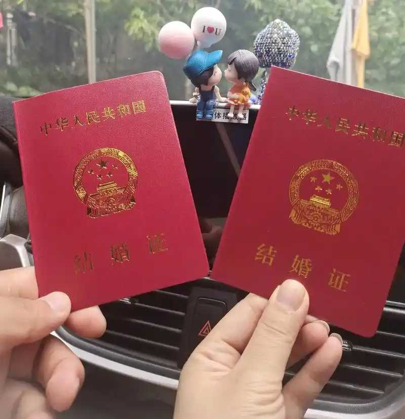 文案:婚纱照花絮感受:一个字"累",两个字"值得"总结: - 抖音