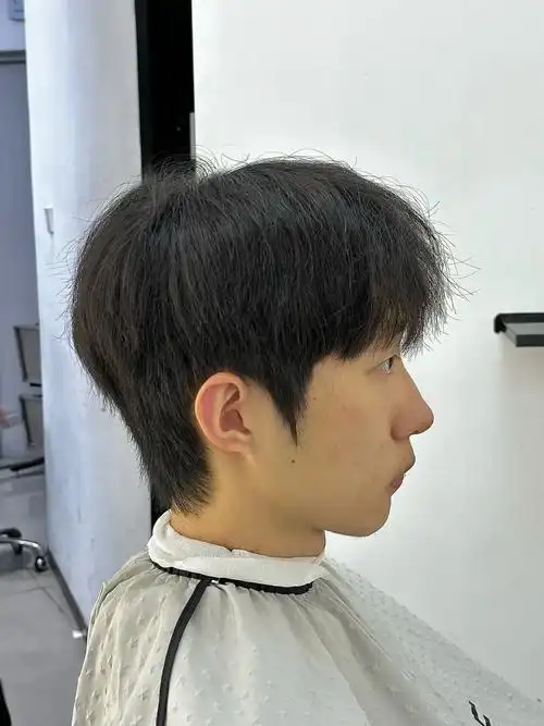 男生自然免打理发型