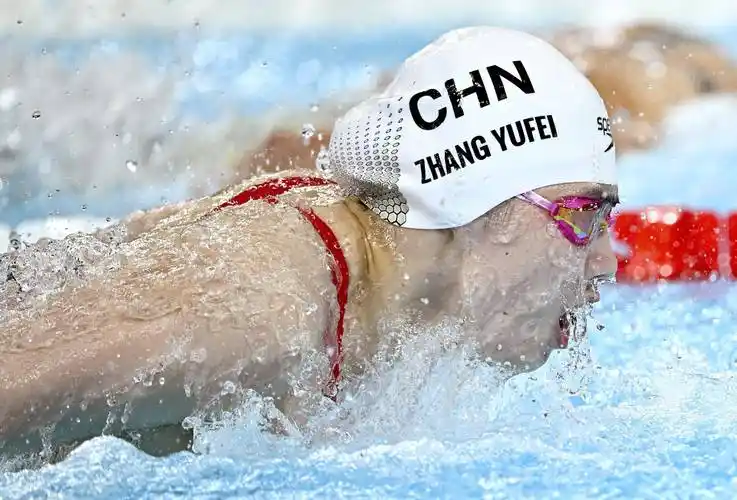 巴黎奥运会 | 逆境中,中国游泳发出"奥运最强音"