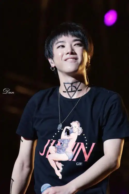 华晨宇 2016 8.21 火星演唱会上海站 高清壁纸