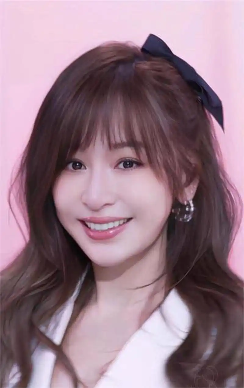 糖风暴再起,cyndi王心凌全新专辑《bite back》震撼上市  在甜蜜的