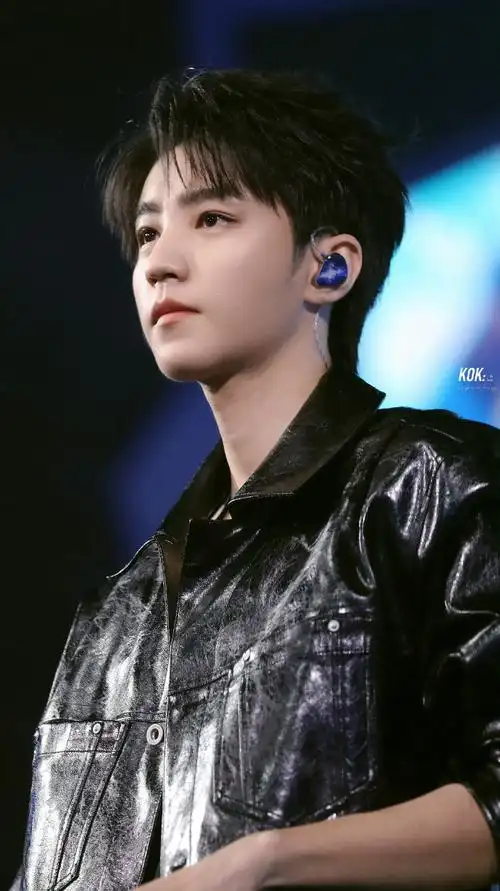 的尺#  我就一个问题,这哥们出道十多年都这么帅的吗@tfboys-王俊凯