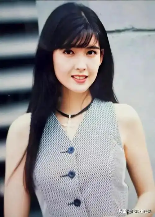 周慧敏照片可以定格美丽却留不时光