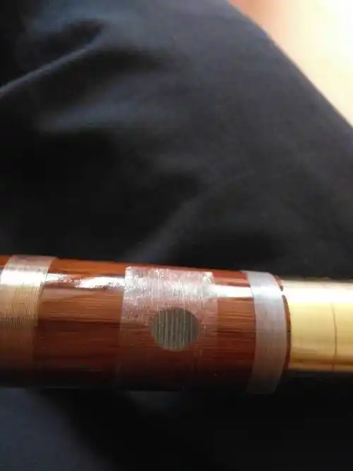 这样贴笛膜对么?