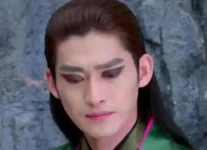 被古装造型拉低颜值的男星,张若昀变二哈,李现秒变丑,看到张翰:想关