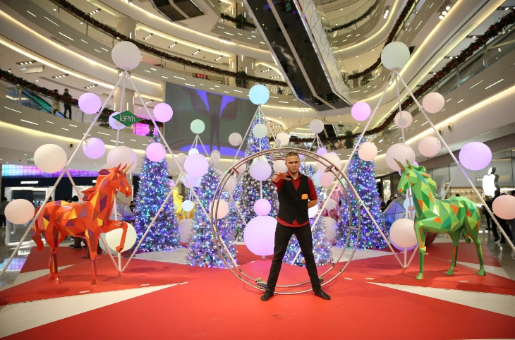 环贸iapm商场2019冬日光影杂技表演秀 国内首次献演