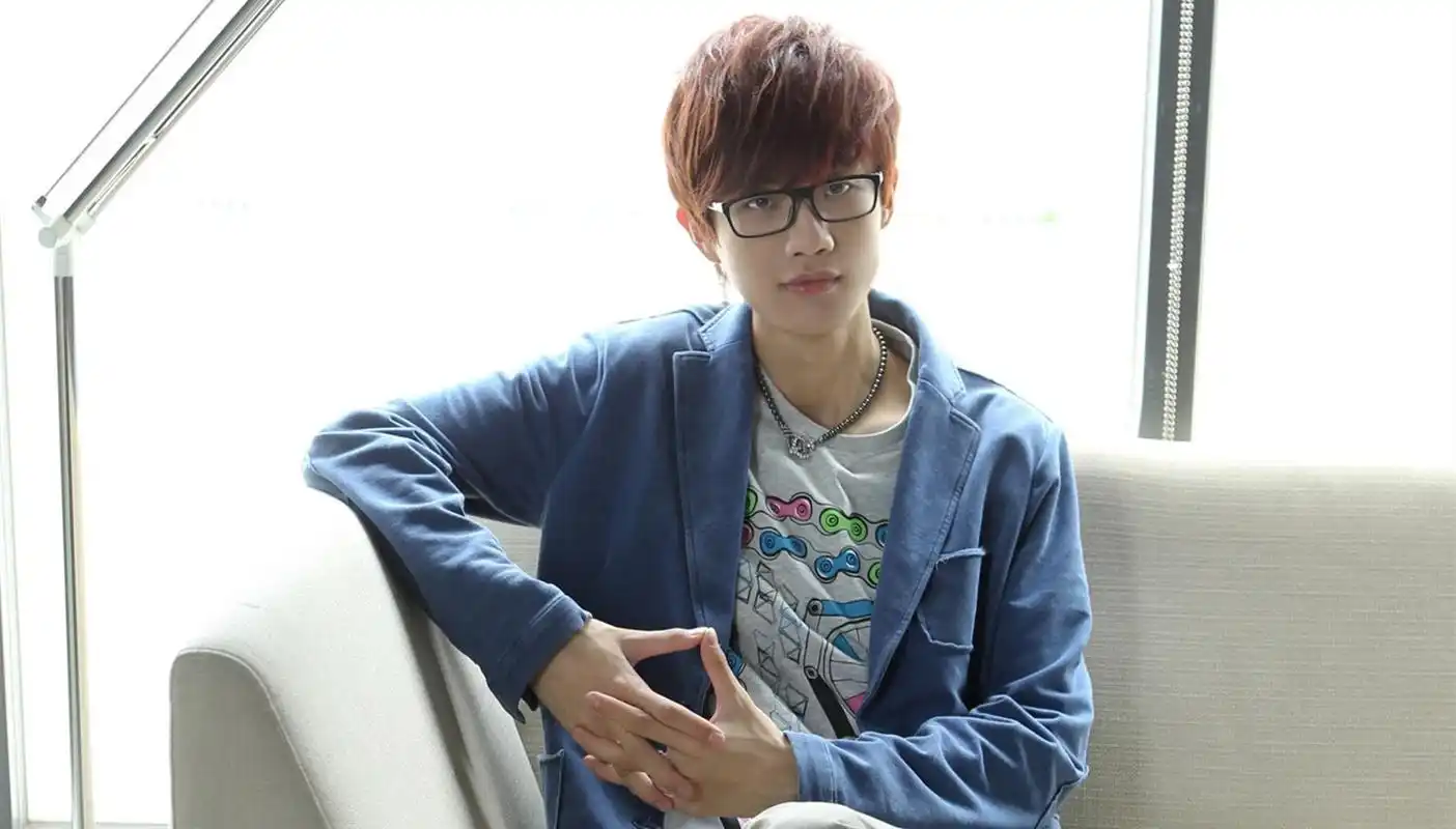 许嵩的《素颜》当年有多火?难怪粉丝会给许嵩唱这首歌