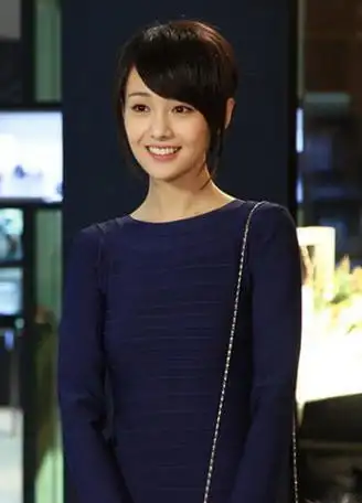 小伙伴们投票啦郑爽出道8年整!所有的造型大pk哪个最亮眼_网易订阅