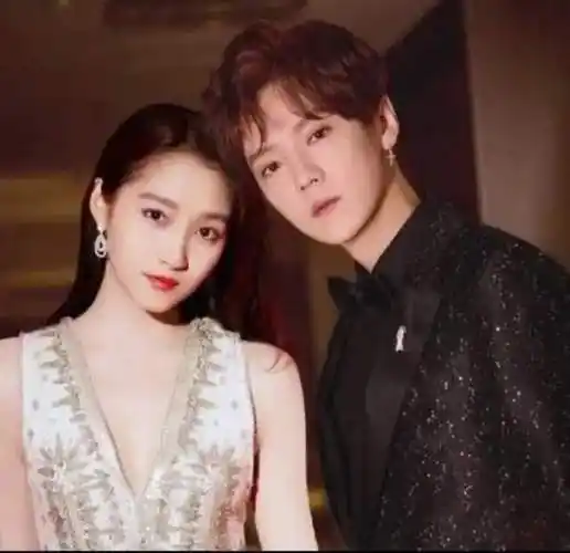 不朽的爱情:关晓彤探班男友鹿晗, 两人一起吃饭太甜蜜_网友_情侣_感情