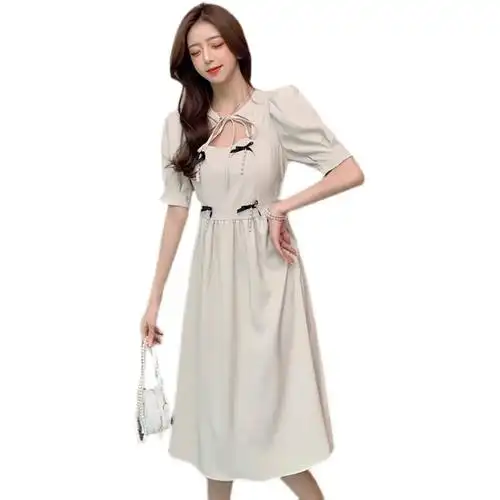 2021夏季新款甜美温柔风泡泡袖连衣裙设计感镂空赫本轻熟气质长裙