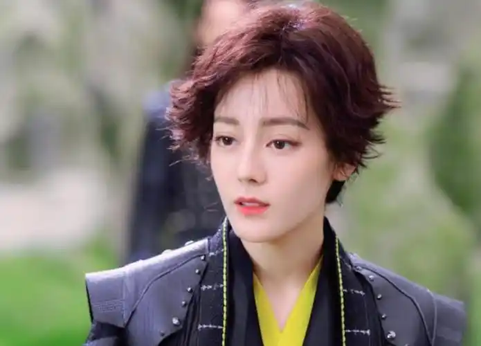 能驾驭得了"短发"的女星,只服这8位,热巴等人就别硬上弓了