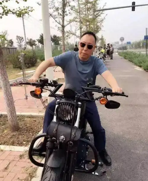 回顾倪大红:娶倪萍表妹为妻,出道几十年,因"苏大强"再度出圈