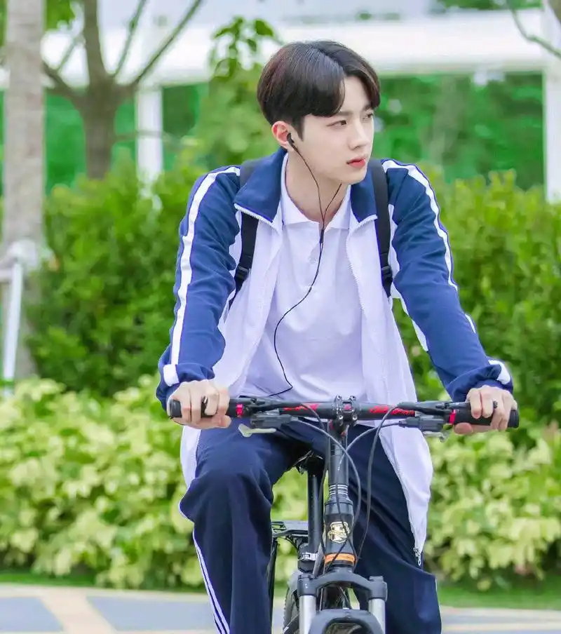 《初恋那件小事》预告——赖冠霖,赵今麦甜度十分