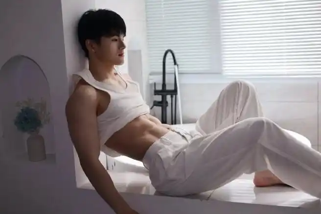 #帅哥##颜值##小鲜肉##腹肌#