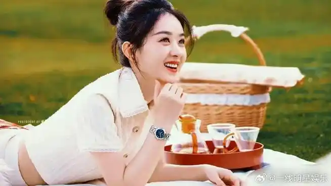 赵丽颖带儿子想想露营