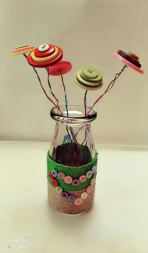 缤纷假日缤纷过个性手工巧制作——一(2)班暑假手工制作展