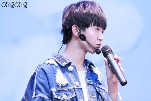 王俊凯 2015生日会 cr:logo