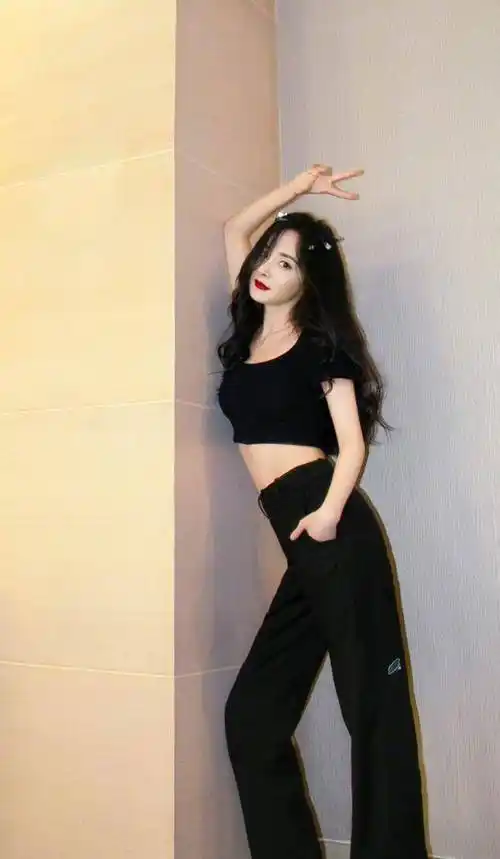 学学杨幂的穿衣法则,清纯又不失高级_身材_女生_时尚