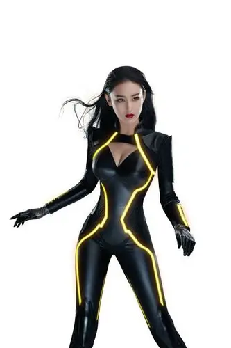 张馨予最新游戏代言霸气出境美照曝光