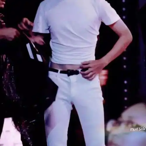 腹肌男不带脸真实照