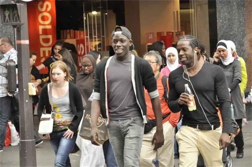 法国黑人越来越多,占比或已经超过10%,为什么黑人增速那么快?