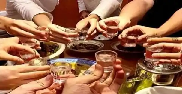 年关将至,这份喝酒攻略请收好!_腾讯新闻