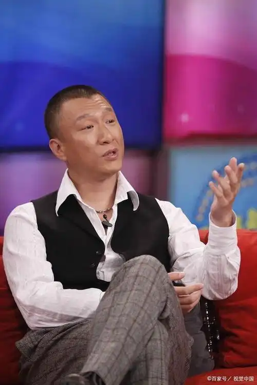 孙红雷从大哥到文质彬彬的青年