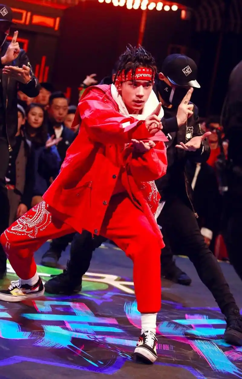 这就是街舞又乌龙易烊千玺名字打成罗志祥频频出错为哪般